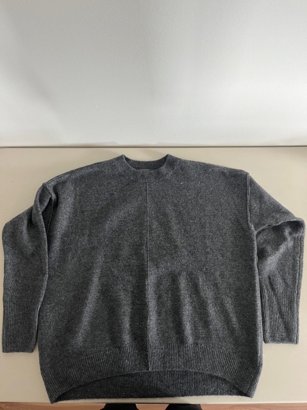Vince Camuto women’s  Crewneck Sweater in Charcoal Gray